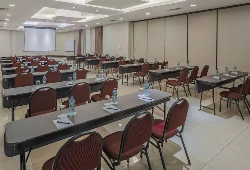 هتل Deville Prime Cuiaba