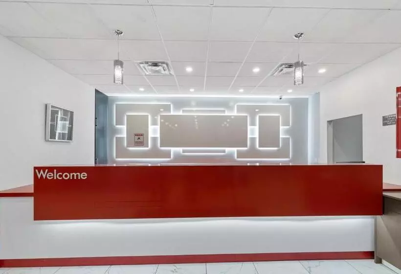 Emerald Hotel & Suites Calgary Airport