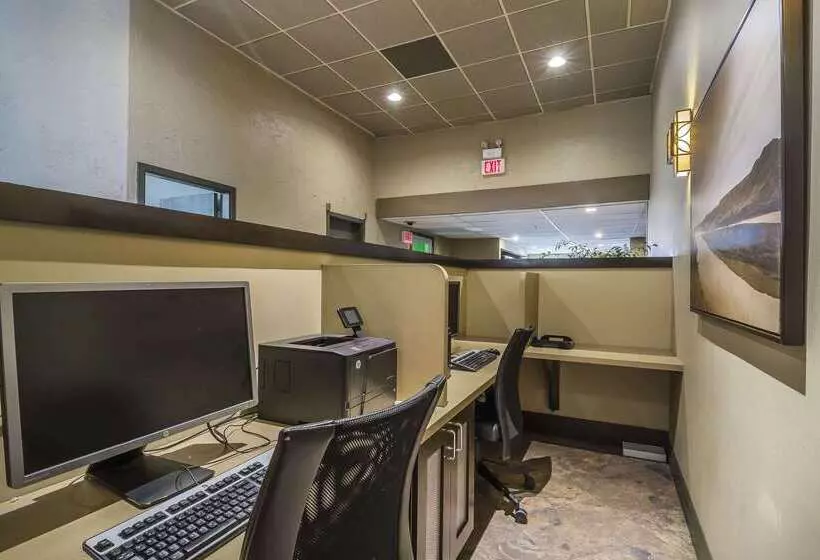 Quality Hotel & Conference Centre