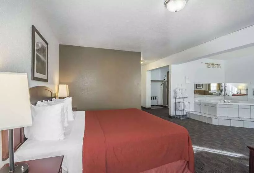 Quality Hotel & Conference Centre