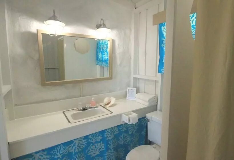 هتل Small Hope Bay Lodge