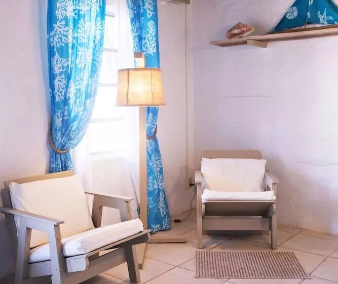 هتل Small Hope Bay Lodge