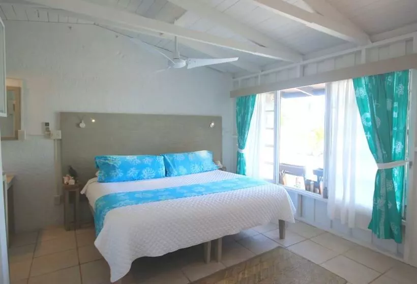 هتل Small Hope Bay Lodge