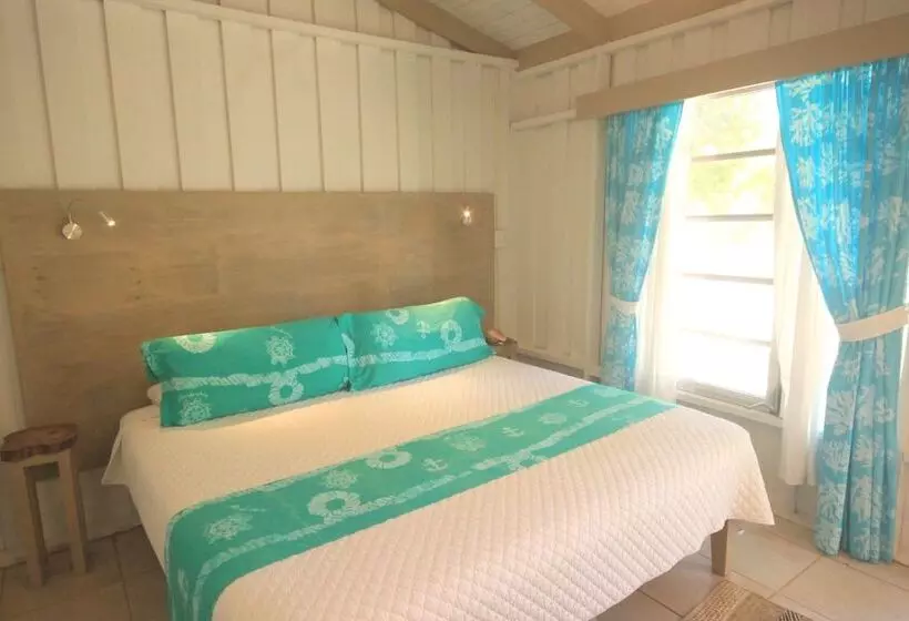 هتل Small Hope Bay Lodge
