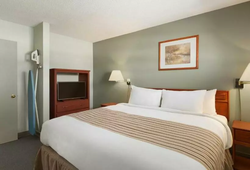 فندق Travelodge By Wyndham Cranbrook