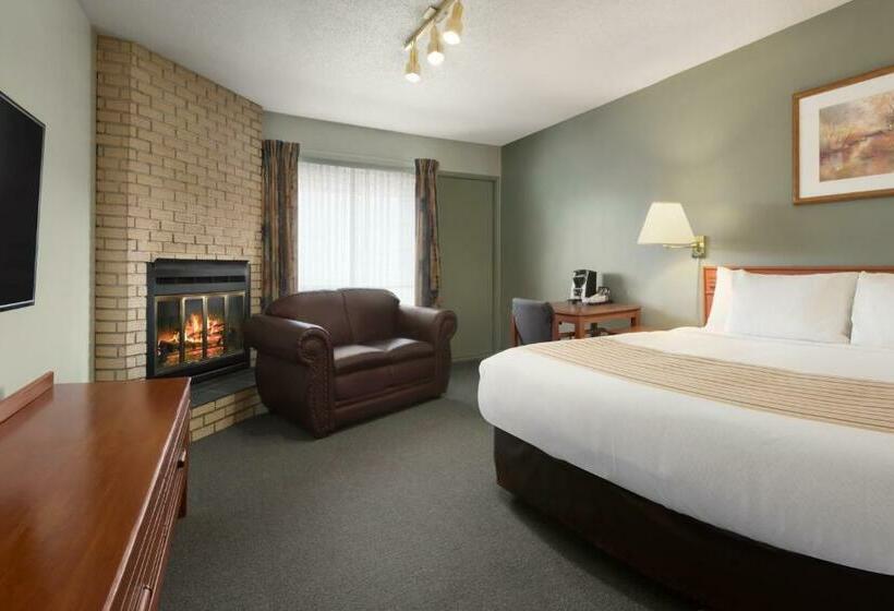 هتل Travelodge By Wyndham Cranbrook