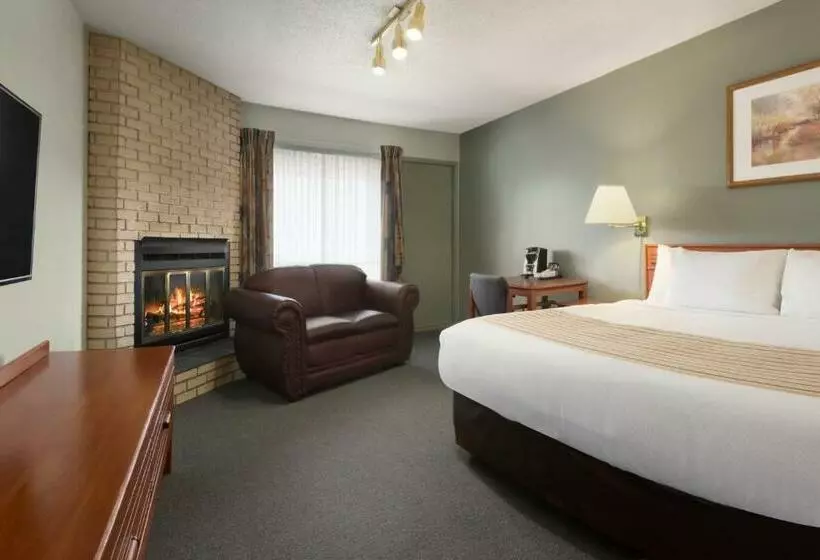 فندق Travelodge By Wyndham Cranbrook