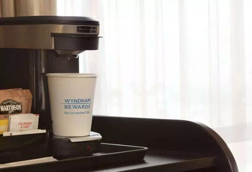 酒店 Travelodge By Wyndham Edmonton South