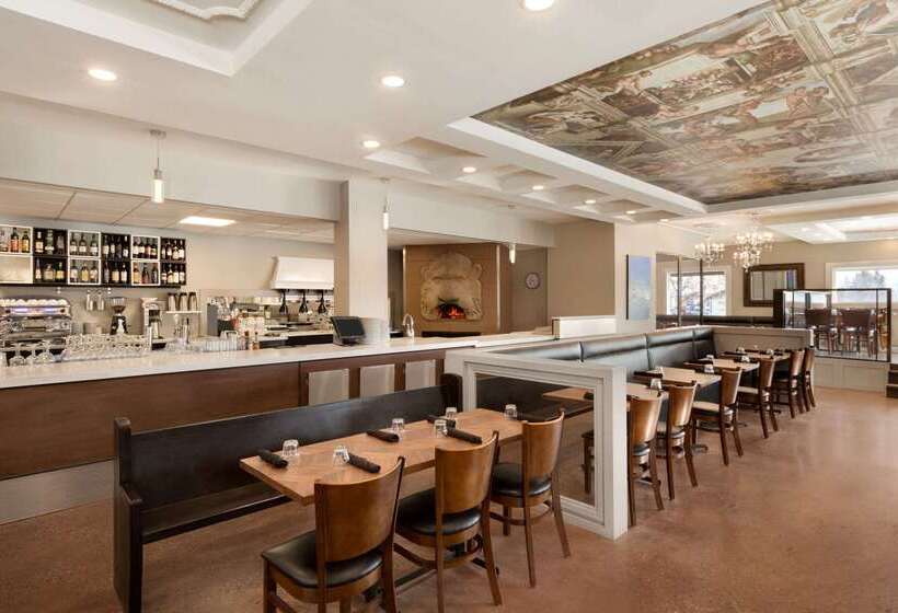 בית מלון כפרי Travelodge By Wyndham Edmonton South