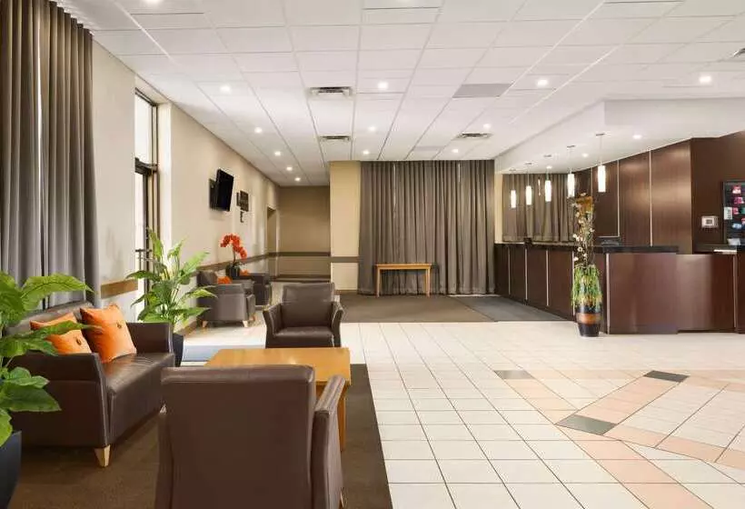 酒店 Travelodge By Wyndham Edmonton West