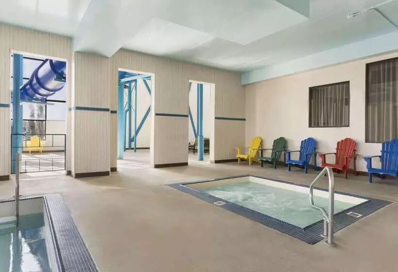 酒店 Travelodge By Wyndham Edmonton West