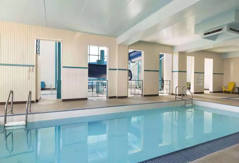 酒店 Travelodge By Wyndham Edmonton West