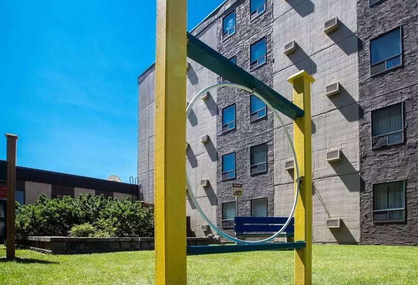 酒店 Travelodge By Wyndham Edmonton West