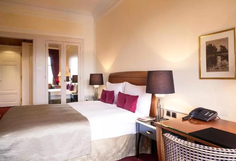 ホテル Bellevue Palace Bern