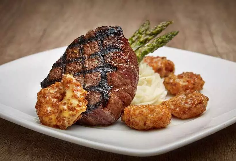 호텔 Best Western Plus Guildwood Inn