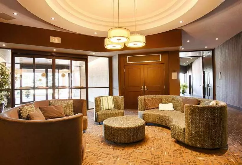 호텔 Best Western Plus Guildwood Inn