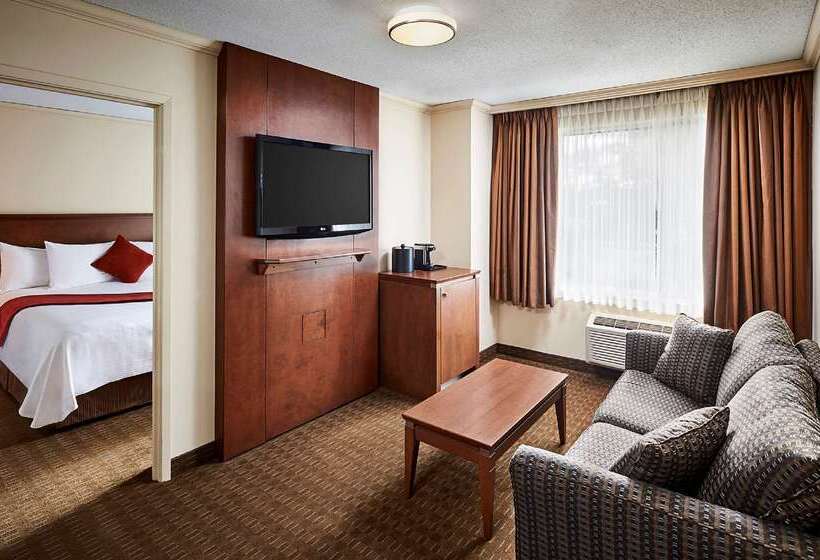 فندق Best Western Plus Guildwood Inn