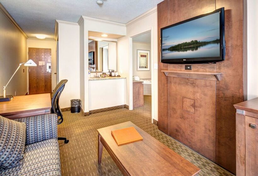 فندق Best Western Plus Guildwood Inn