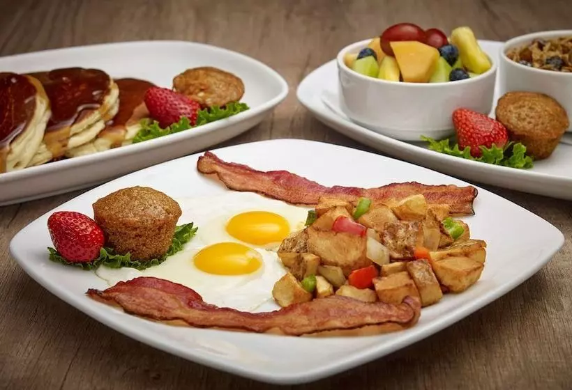 호텔 Best Western Plus Guildwood Inn