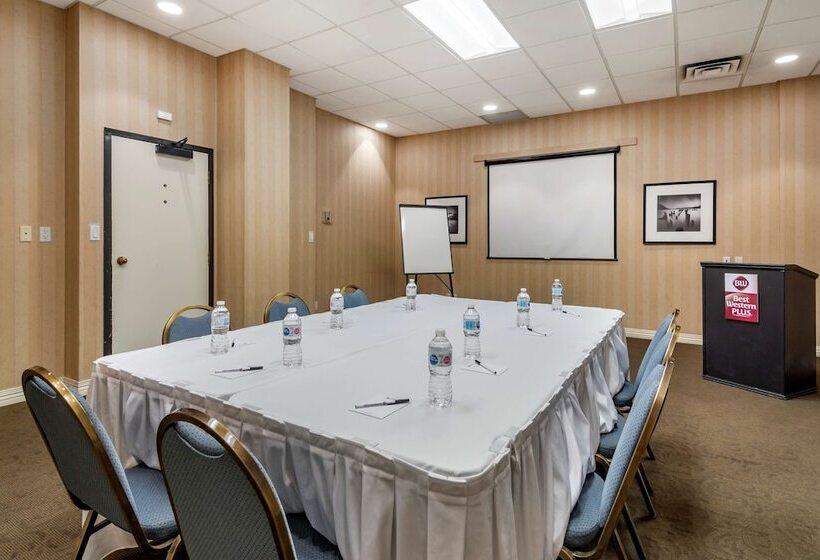 هتل Best Western Plus Vancouver Airport
