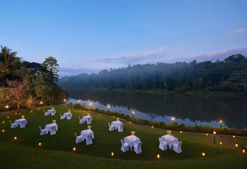 Hotel Cinnamon Citadel Kandy