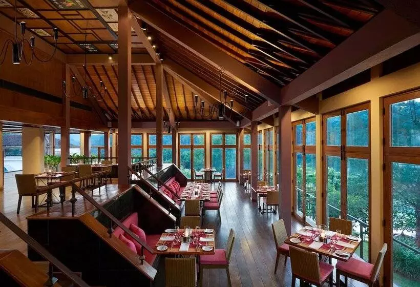 Hotel Cinnamon Citadel Kandy