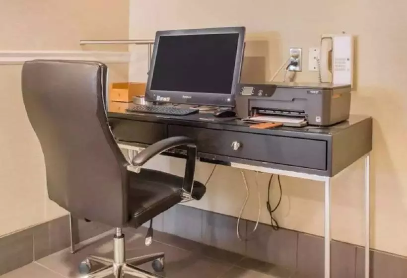 ホテル Comfort Inn South