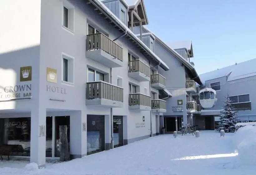 Hotelli Crown