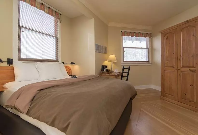 ホテル Deer Lodge