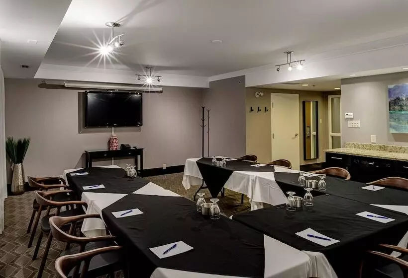 Delta Hotels By Marriott Kamloops