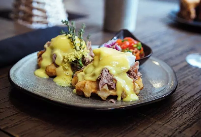 Delta Hotels By Marriott Sherbrooke Conference Centre