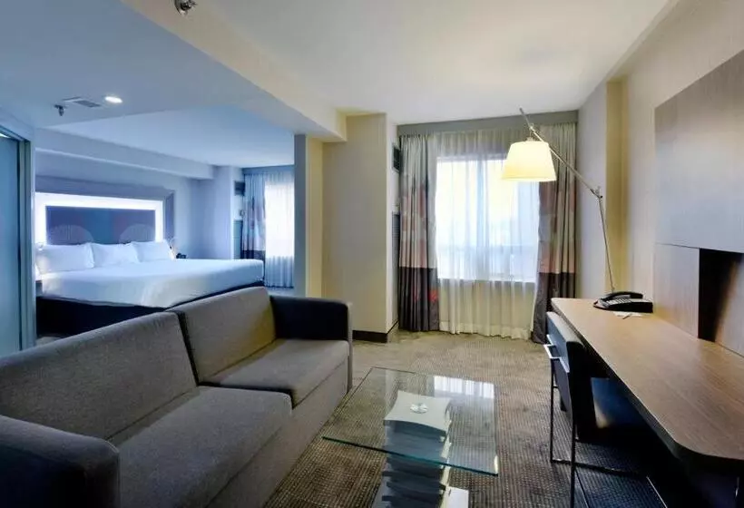 Hotel Doubletree By Hilton Ottawa Downtown