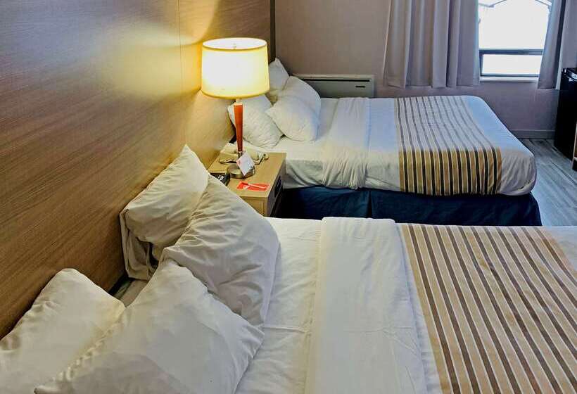 هتل Econo Lodge Airport Quebec