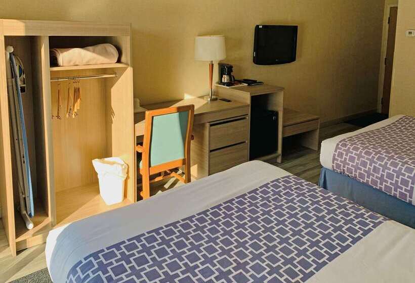 هتل Econo Lodge Airport Quebec