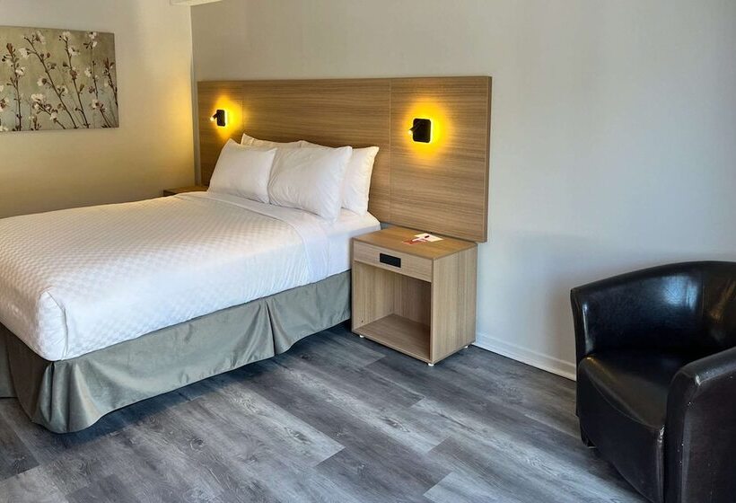 هتل Econo Lodge Airport Quebec