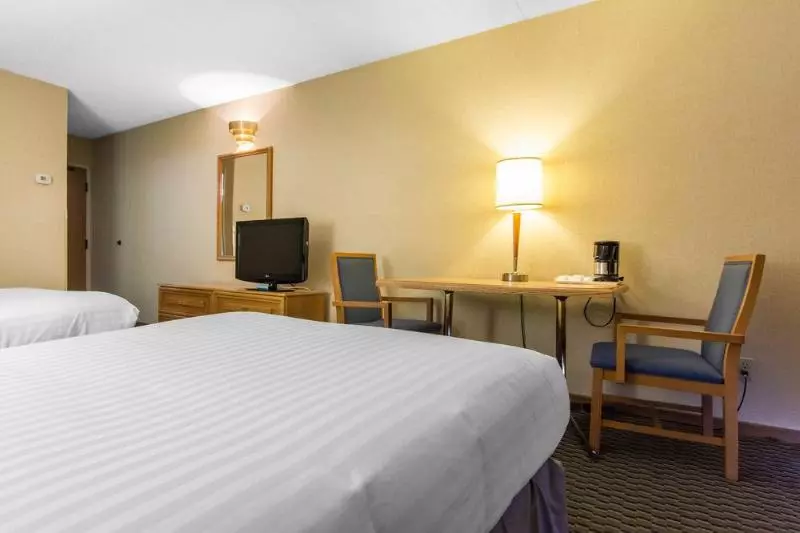 فندق Econo Lodge Airport Quebec