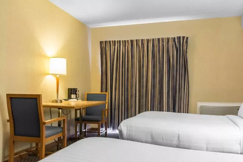 فندق Econo Lodge Airport Quebec