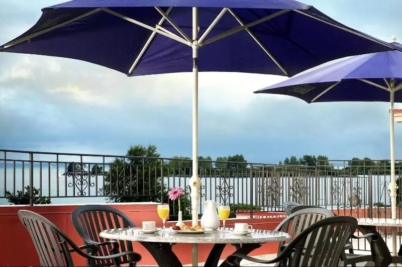 Hotel Four Points by Sheraton Toronto Lakeshore