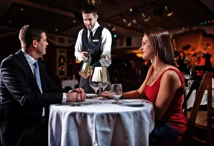 酒店 Harrison Hot Springs Resort & Spa