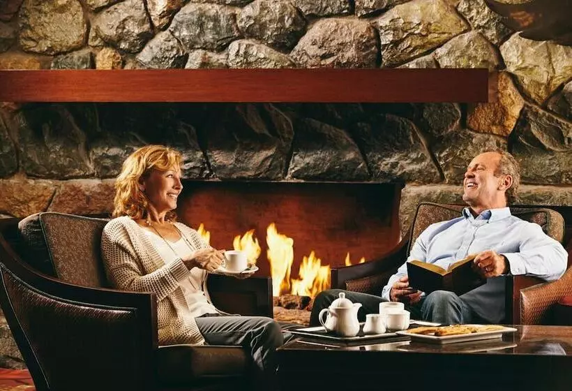 酒店 Harrison Hot Springs Resort & Spa