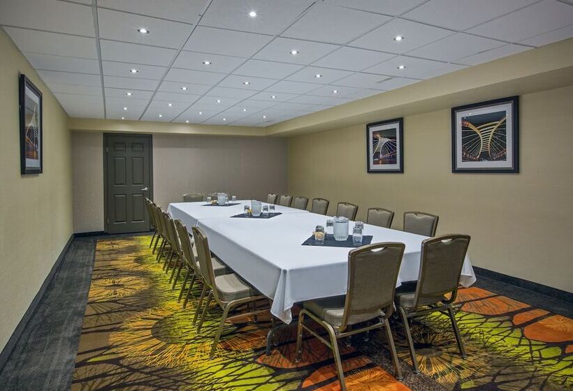 هتل Quality Inn & Suites