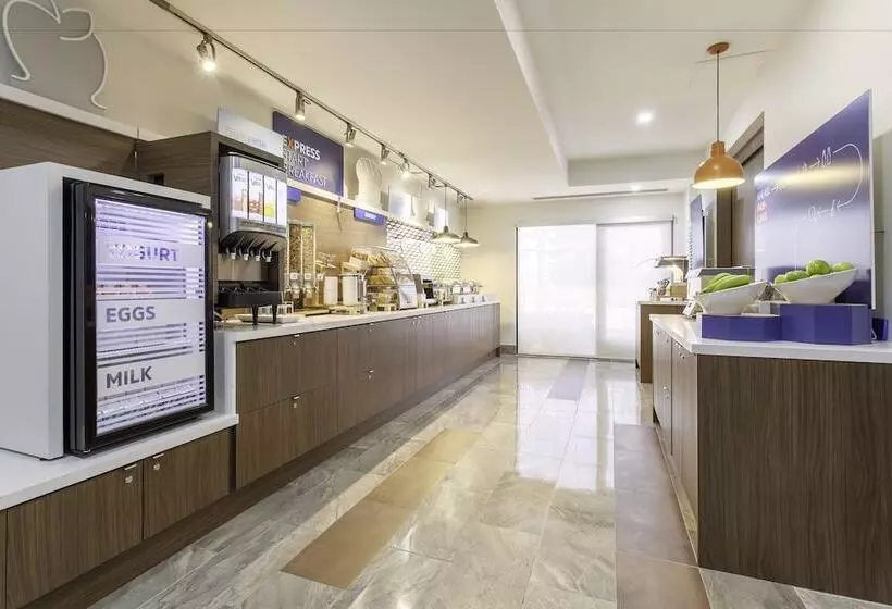 酒店 Holiday Inn Express & Suites Mississauga Toronto Southwest, An Ihg