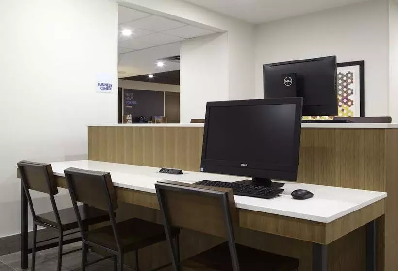 酒店 Holiday Inn Express & Suites Mississauga Toronto Southwest, An Ihg