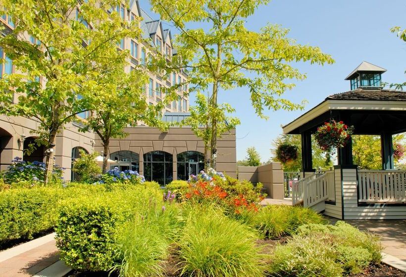 فندق Holiday Inn & Suites North Vancouver, An Ihg