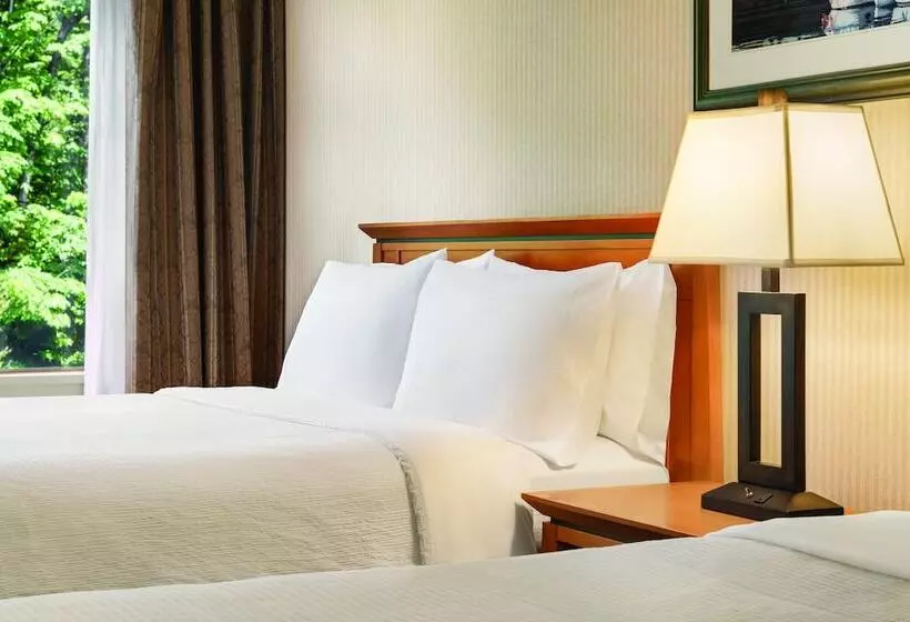 ホテル Holiday Inn & Suites North Vancouver, An Ihg