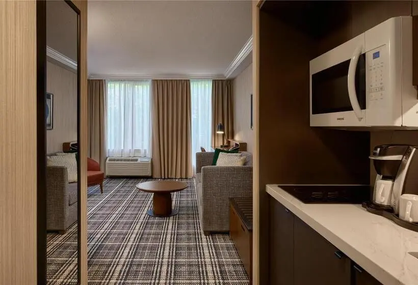 ホテル Holiday Inn & Suites North Vancouver, An Ihg