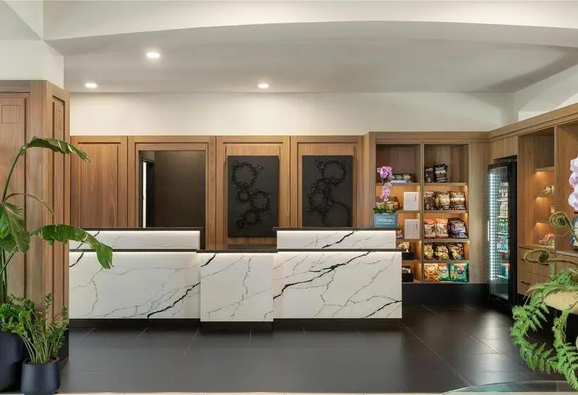 ホテル Holiday Inn & Suites North Vancouver, An Ihg