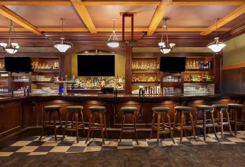 ホテル Holiday Inn & Suites North Vancouver, An Ihg