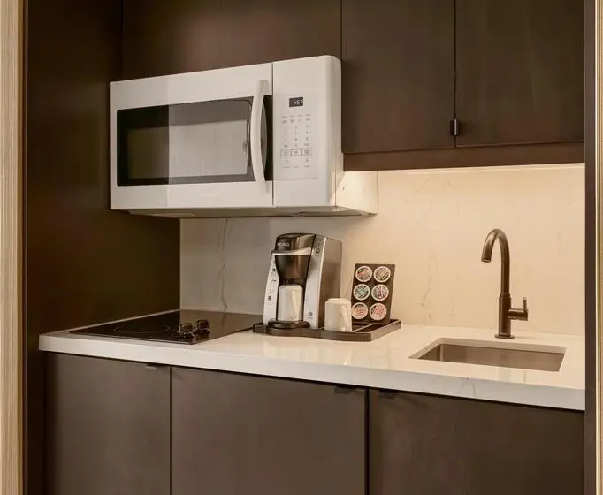 ホテル Holiday Inn & Suites North Vancouver, An Ihg