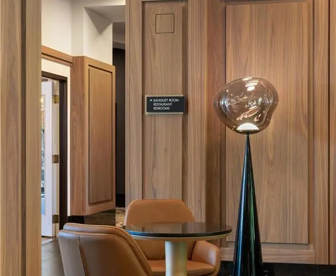 ホテル Holiday Inn & Suites North Vancouver, An Ihg
